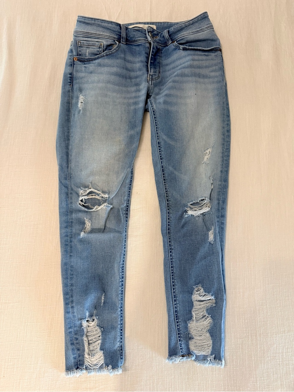 BKE Stella Light Blue Distressed Ankle Skinny Jeans